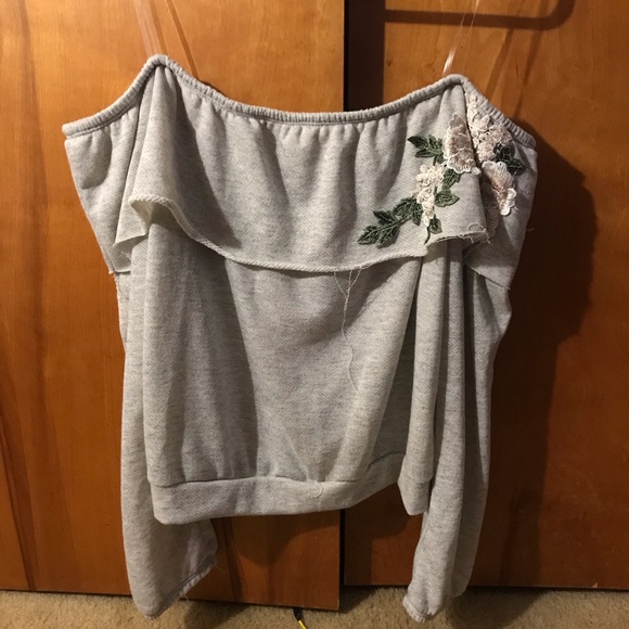 Off the shoulder shirt - Picture 1 of 3